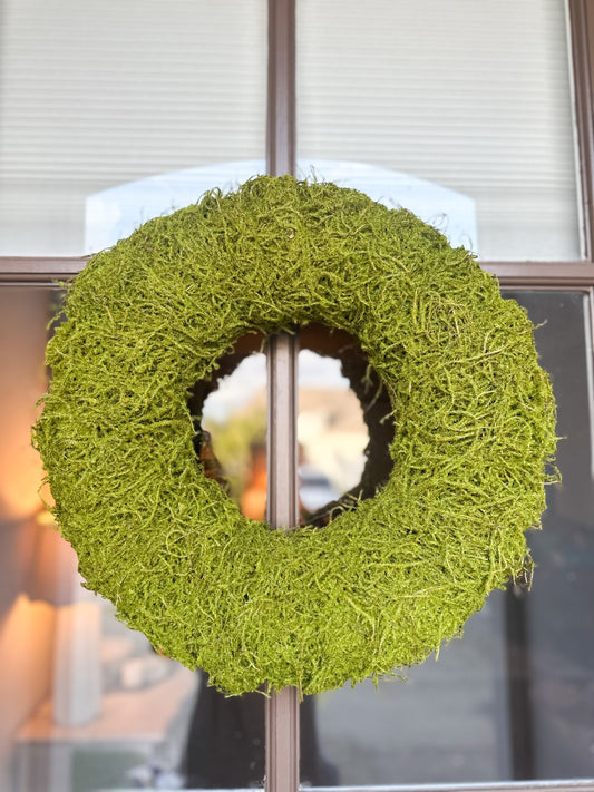 18" Moss Chubby Wreath