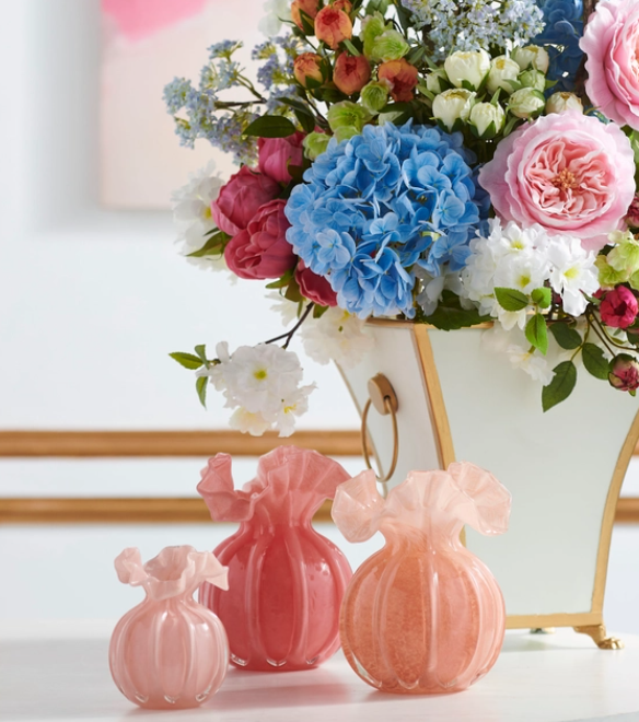 6.5" Pink Ruffle Vase