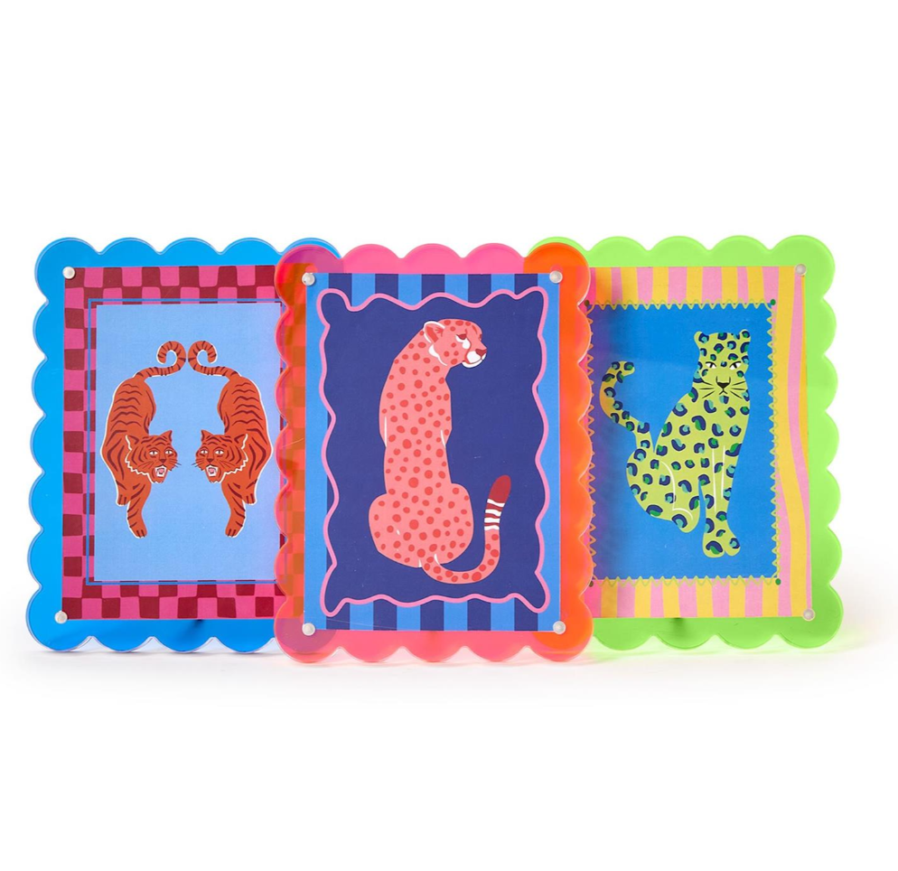 Color Pop 5x7 Scalloped Edge Acrylic Photo Frame