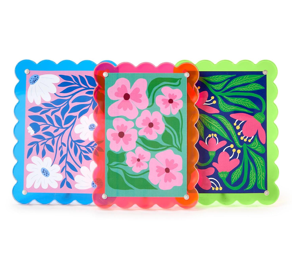 Color Pop 4x6 Scalloped Edge Acrylic Photo Frame