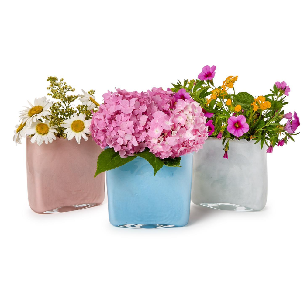 Marbled Scalloped Vase